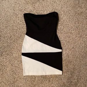 Black/White Mini Dress Size S